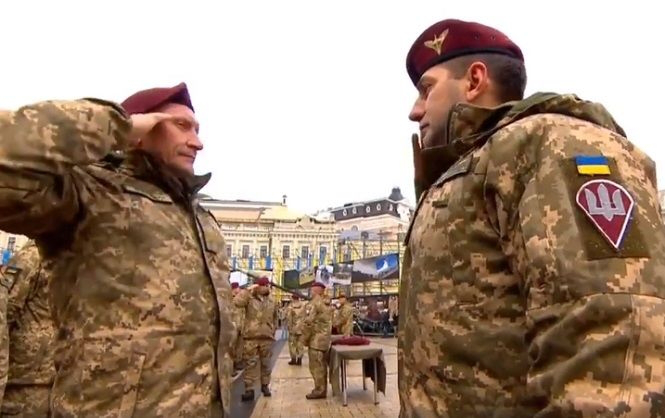 Українських десантників перейменували і переодягнули 