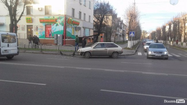 ДТП у Луцьку: зіштовхнулись дві автівки
