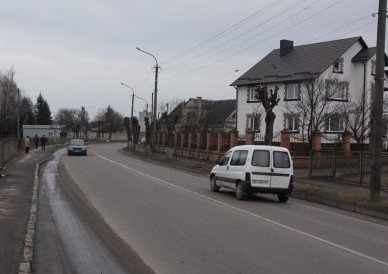 Лучани втретє просять встановити дорожній знак на Чернишевського