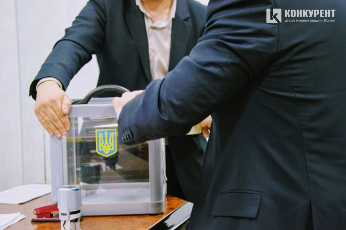 Депутати створили лічильну комісію, яка рахуватиме голоси за поновлення Вусенко