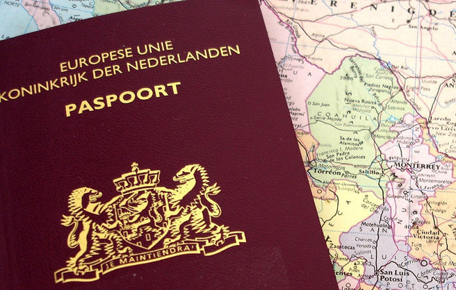 В Нідерландах вперше видали паспорт з «нейтральною» статтю