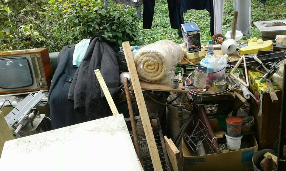 У Луцьку власники незаконних гаражів намагались викрасти засоби демонтажу (фото)