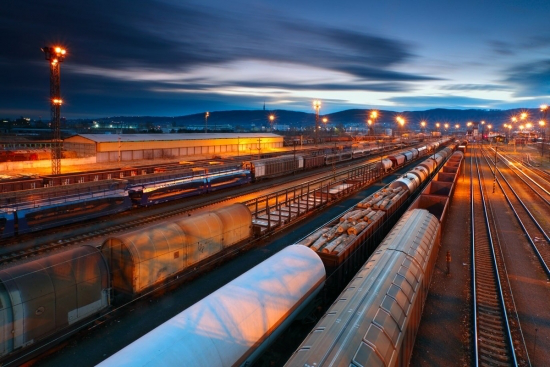 Уряд наполягає на підвищенні цін на залізничні перевезення 