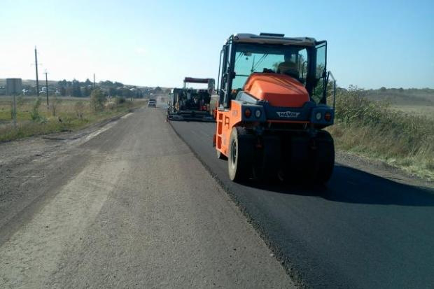 Волинь лідирує за відновленням доріг в Україні 