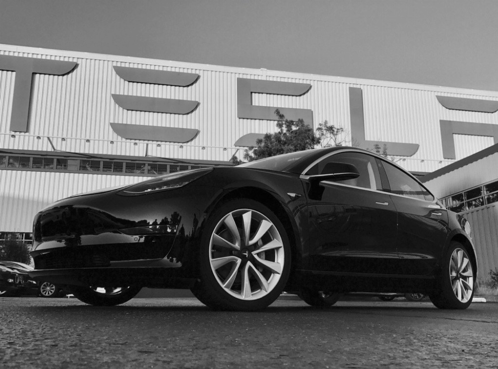 Показали нову Tesla Model 3 (фото) 