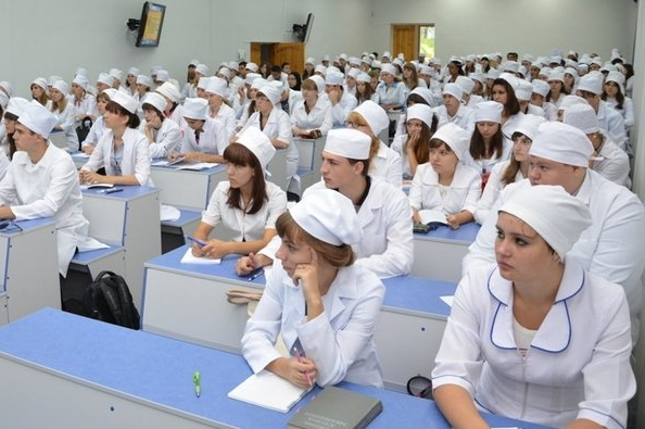 В Україні підняли прохідний бал для вступу на медичні спеціальності 