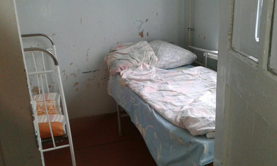 Показали жахливі умови в інфекційній лікарні Луцька (фото)
