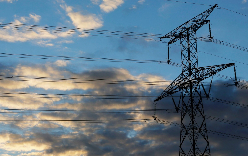 Україна припиняє постачати електроенергію в окупований Луганськ