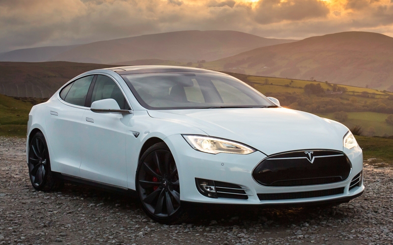  Tesla – у п'ятірці найдорожчих світових автовиробників 