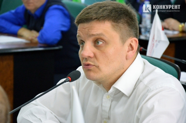 Депутат Луцькради пропонує не розглядати «скандальні» питання і провести сесію