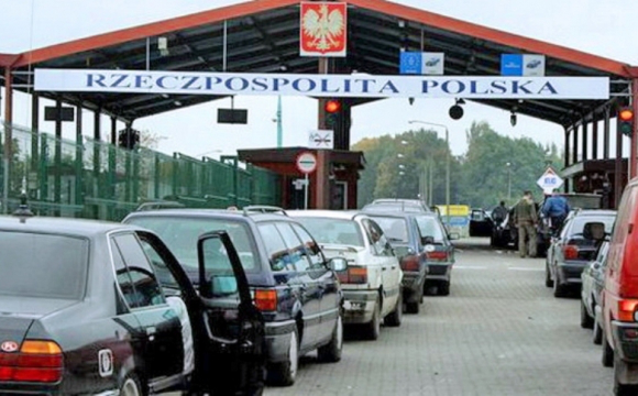 Черги на кордоні Волині з Польщею контролюватиме поліція 
