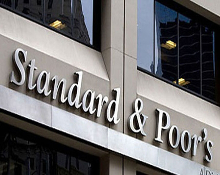 S&P знизив рейтинг ПриватБанку до вибіркового дефолту 