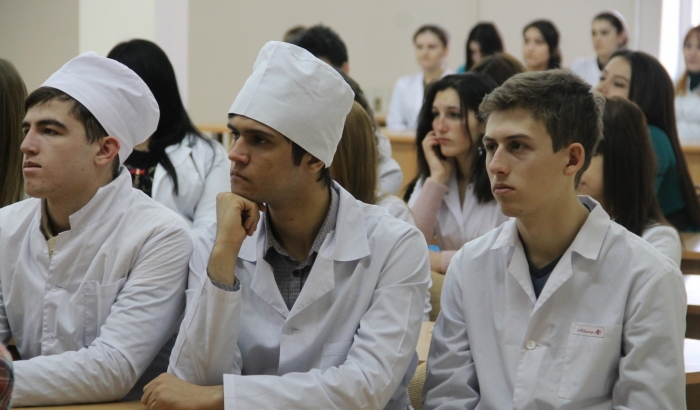 В Україні знання студентів-медиків перевірятимуть за стандартами США 