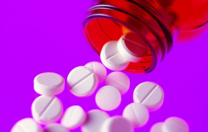 Уряд обіцяє жорстко карати за високі ціни на ліки