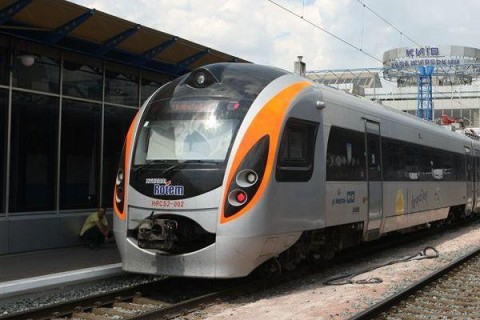 «Укрзалізниця» запускає швидкісний потяг до Польщі