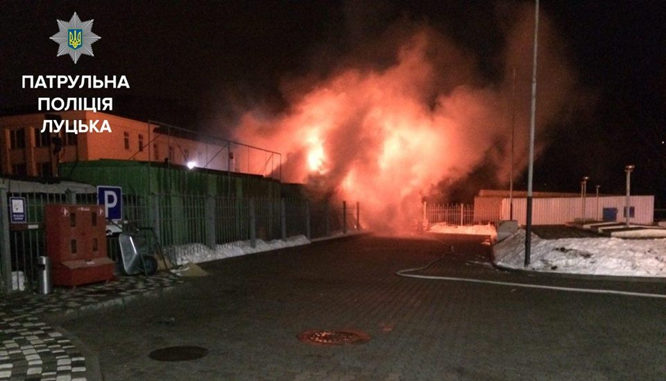У Луцьку на території заправки «БРСМ» сталася пожежа 