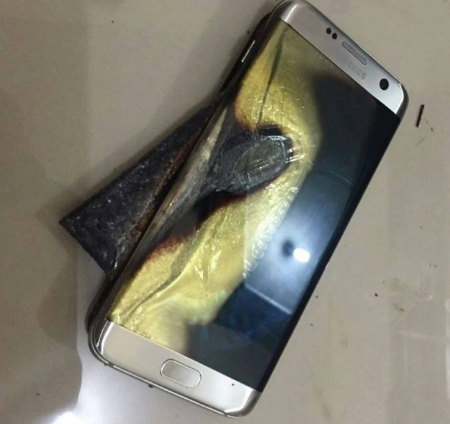 Назвали причину займання Samsung Note 7 