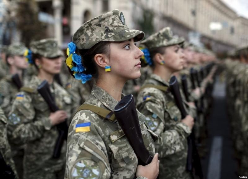 В українській армії збільшили кількість посад для жінок 