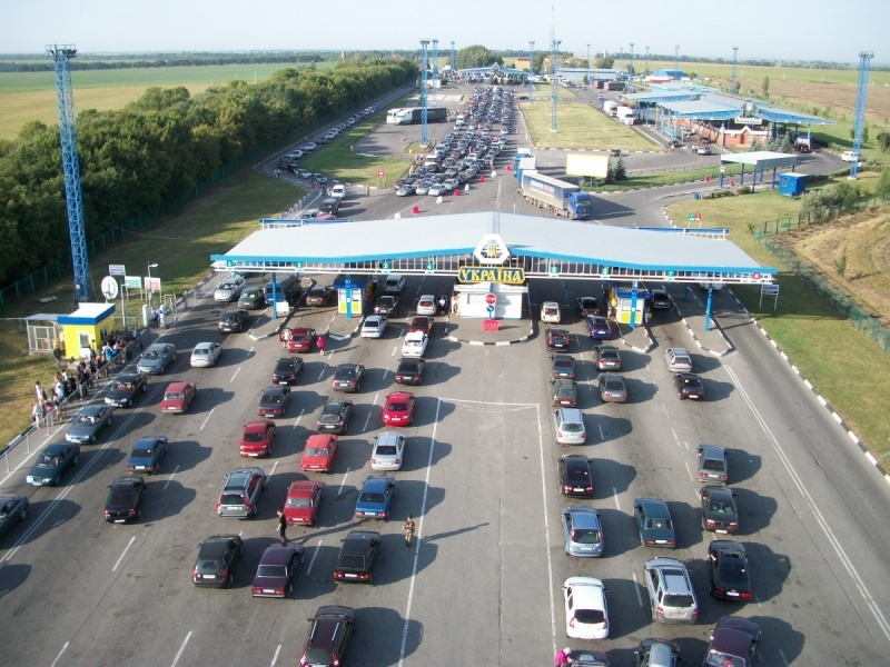 У чергах на кордоні з Польщею – 850 автомобілів