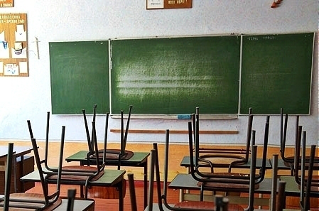 Більше сотні волинських вчителів звільнили