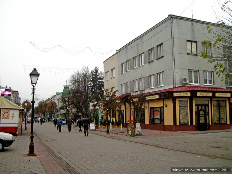 Підвал на вулиці Лесі Українки, 25 хочуть продати на аукціоні
