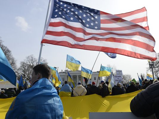 Скільки заробляють українці в США