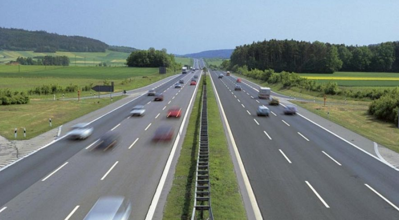 В Україні хочуть позбутися лівих поворотів на швидкісних трасах