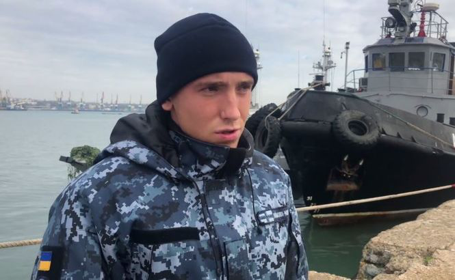 ФСБ провела допит та «знайшла» співробітників СБУ серед захоплених українських моряків