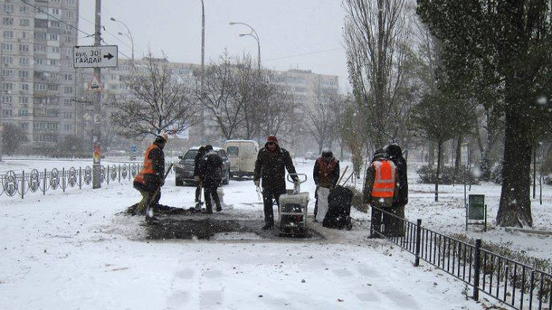 «Це нормально», – Крась про зимовий ремонт дороги у Луцьку