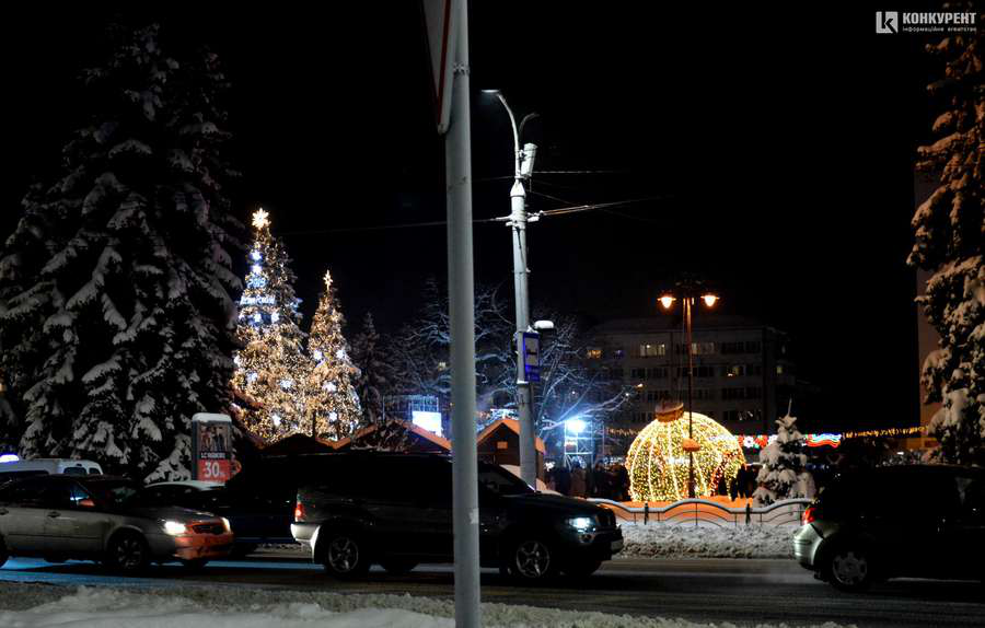 Більше сяйва і колядок: яким було цьогоріч Різдво в Луцьку