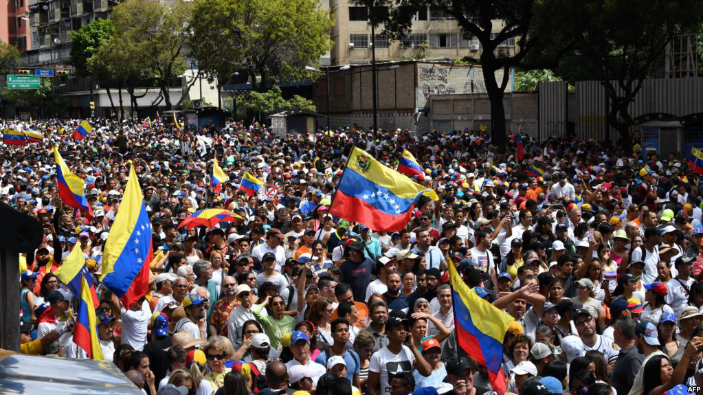 Протести у Венесуелі: опозиційний лідер оголосив себе президентом