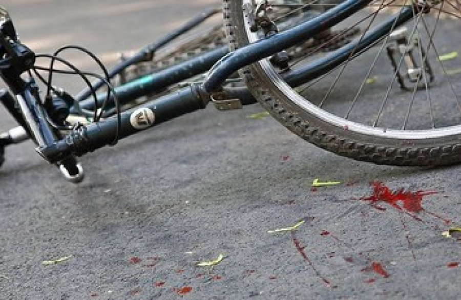 Смертельна аварія на Волині: водій збив велосипедистку і втік