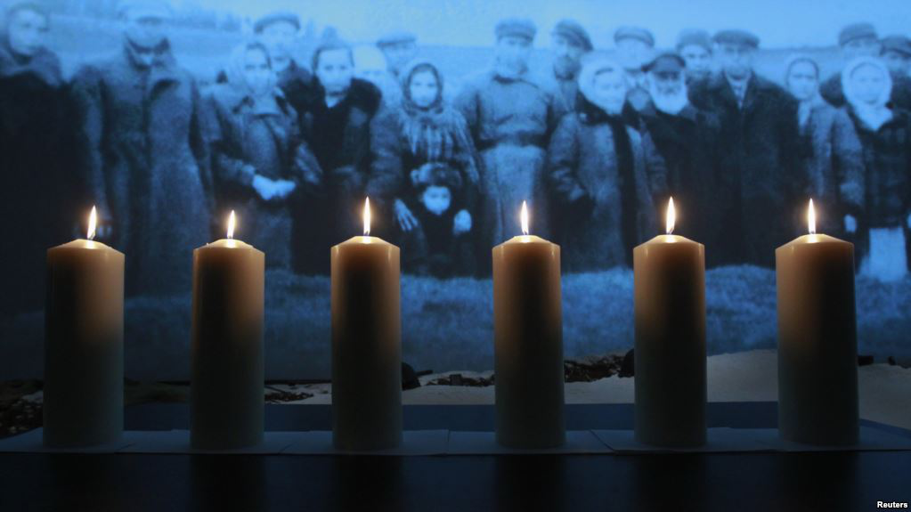 Світ вшановує пам'ять жертв Голокосту: історичні факти трагедії (відео)