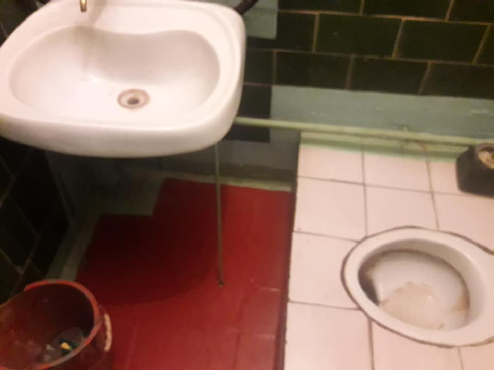 Скандал на Волині: учень заявляє, що його змушують ходити «не в той туалет»