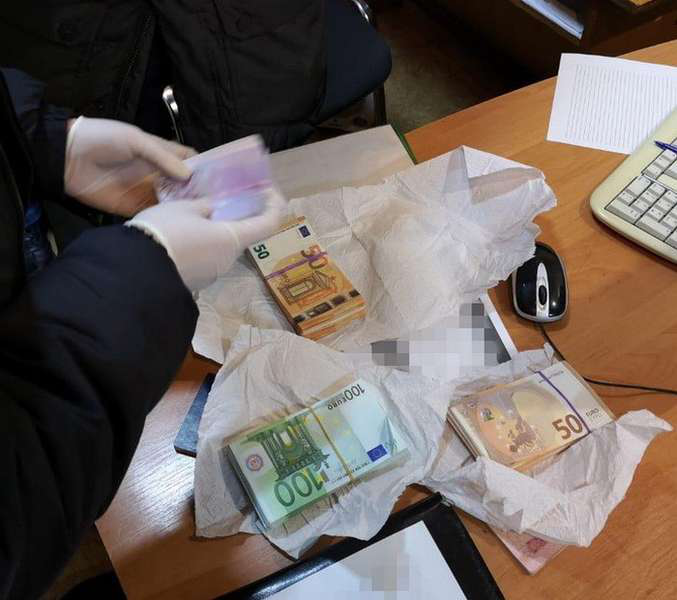 26 тисяч євро не врятували: на Волині засудили білоруса-хабарника