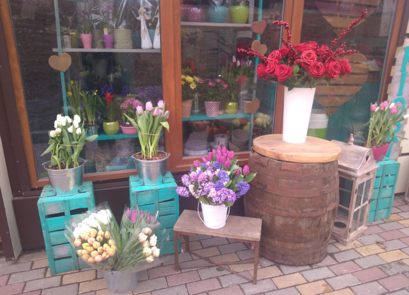 Ціни на квіти у Луцьку поки не зросли