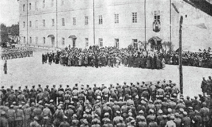 Луцьк 100 років тому: ліквідація міської думи і прихід поляків