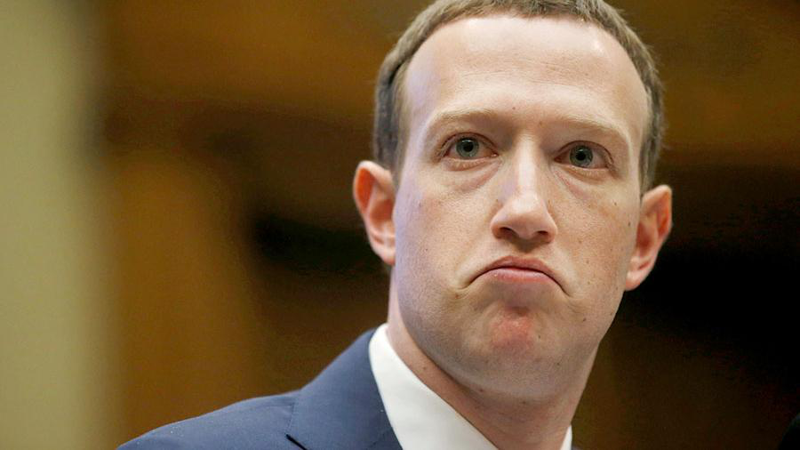 Цукерберга хочуть звільнити з посади голови правління Facebook