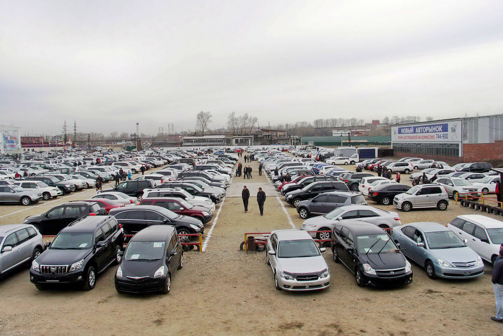 Які вживані автомобілі українці везуть з-за кордону