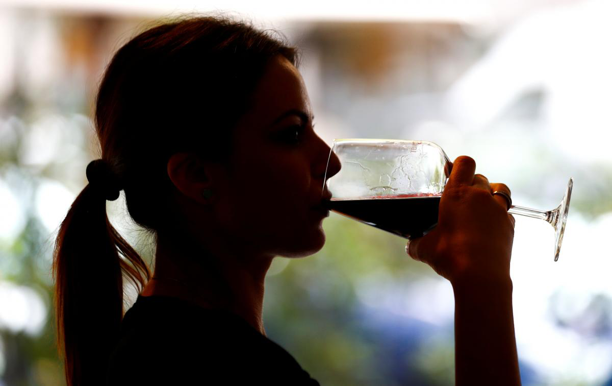 Дослідники стверджують, що у світі зростоє рівень вживання алкоголю