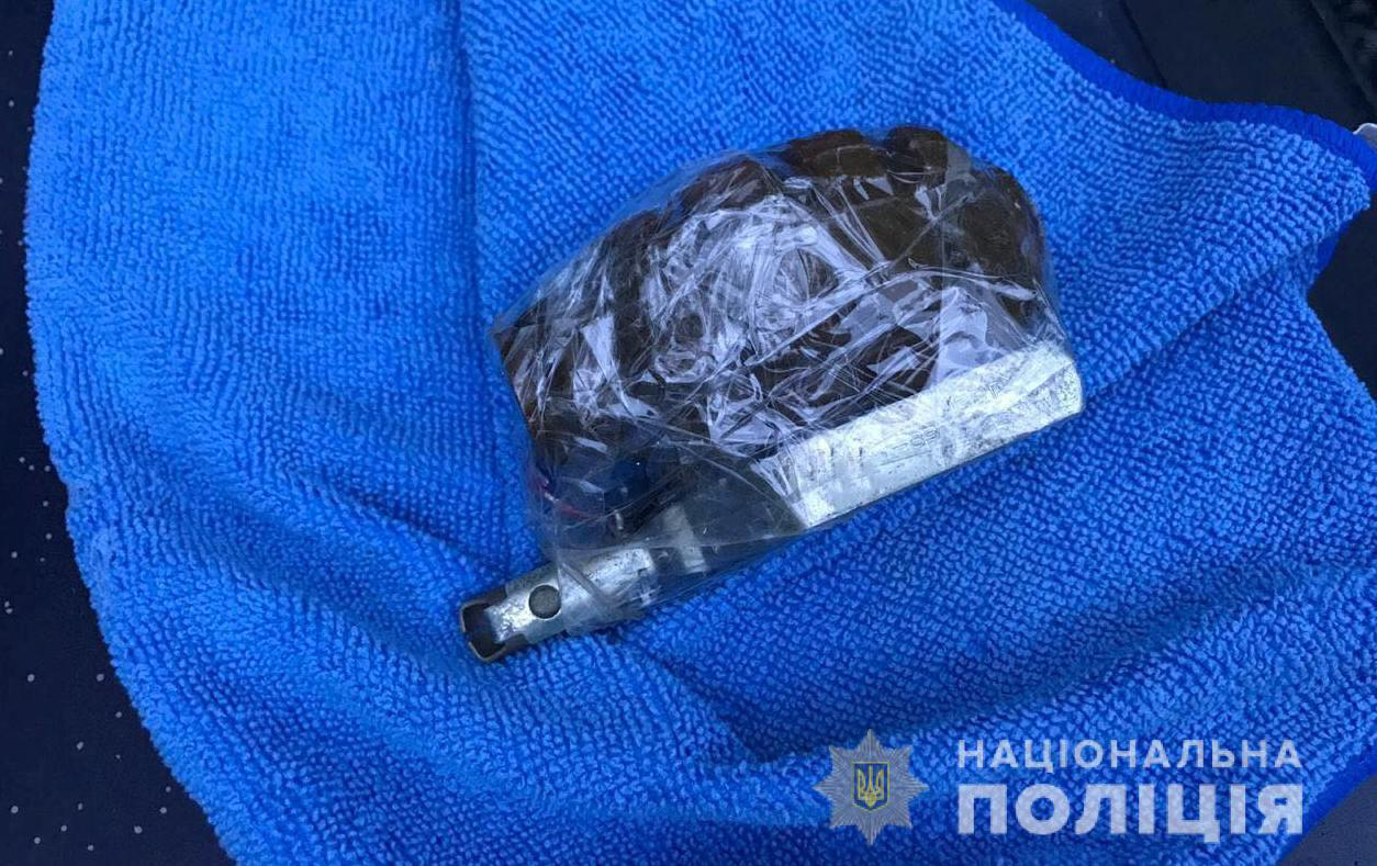 У Луцьку в автомобілі чоловіка знайшли гранату