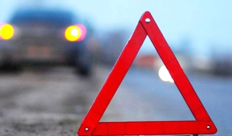 У Луцьку автівка збила пішохода: шукають свідків