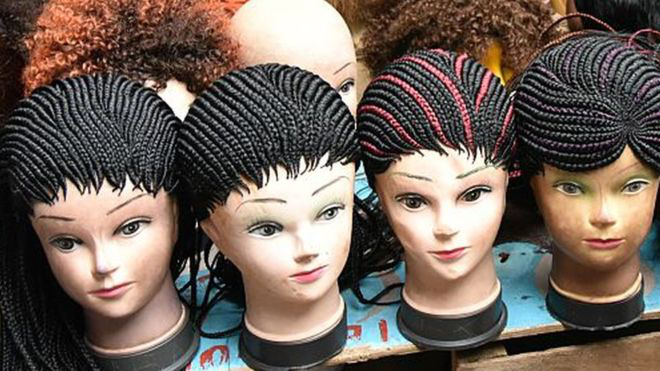 У Танзанії ввели податок за нарощене волосся і перуки