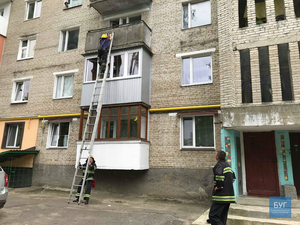 У Нововолинську викликали пожежну через згорілу каструлю з картоплею (фото)