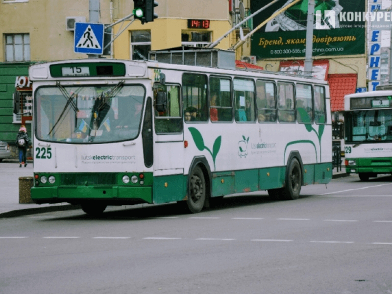 4 і 2 грн: у Луцьку збільшили вартість проїзду в тролейбусах