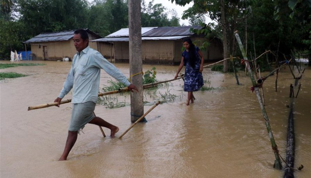Кількість загиблих через повені в Індії досягла 1 тисячі