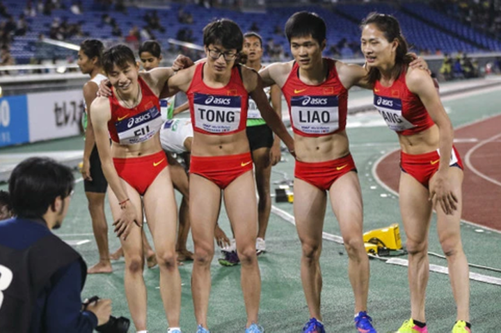 Двох китайських легкоатлеток запідозрили, що вони чоловіки (фото)