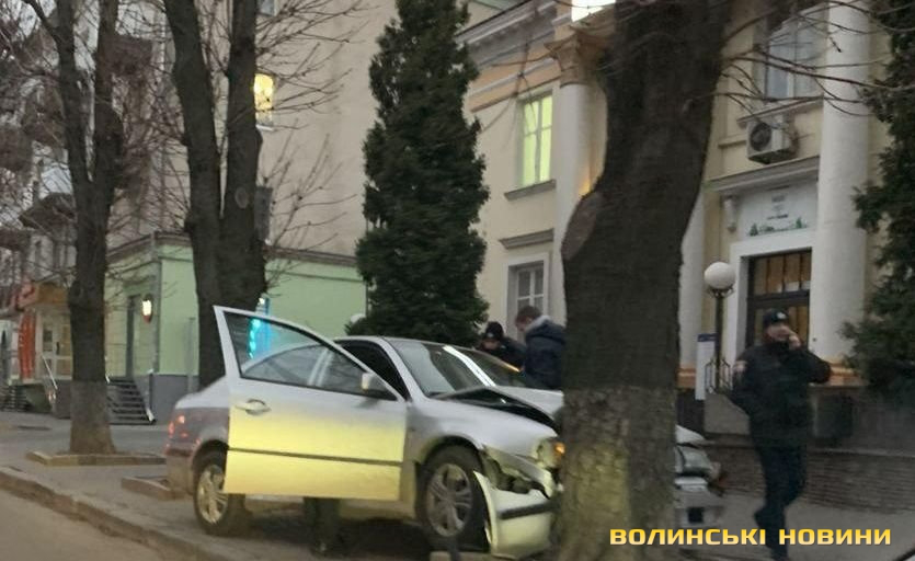 Аварія на Шопена в Луцьку: у священника був серцевий напад