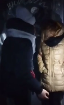 У підвалі в Харкові жорстоко познущалися над дівчиною (відео)