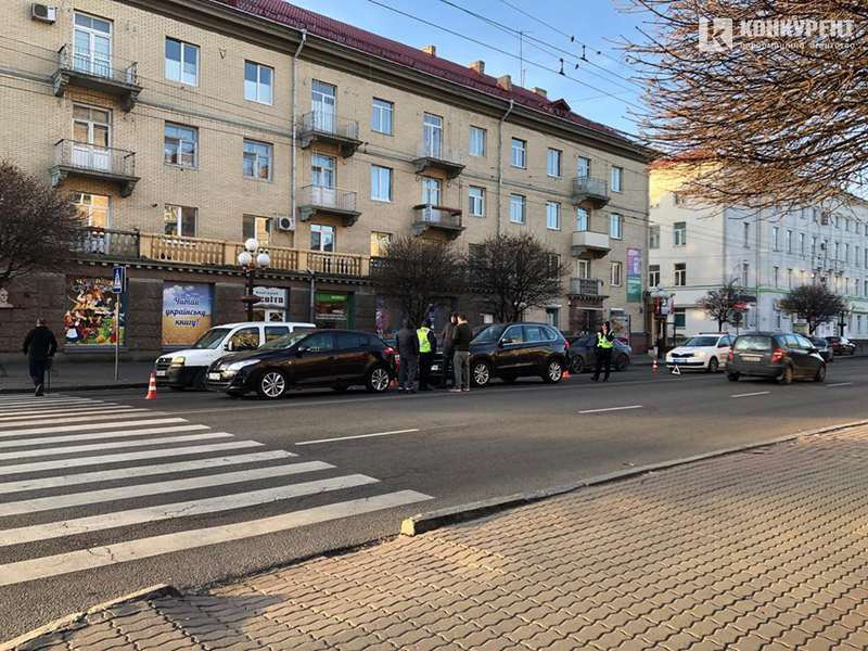 Аварія на Волі в Луцьку: постраждала жінка